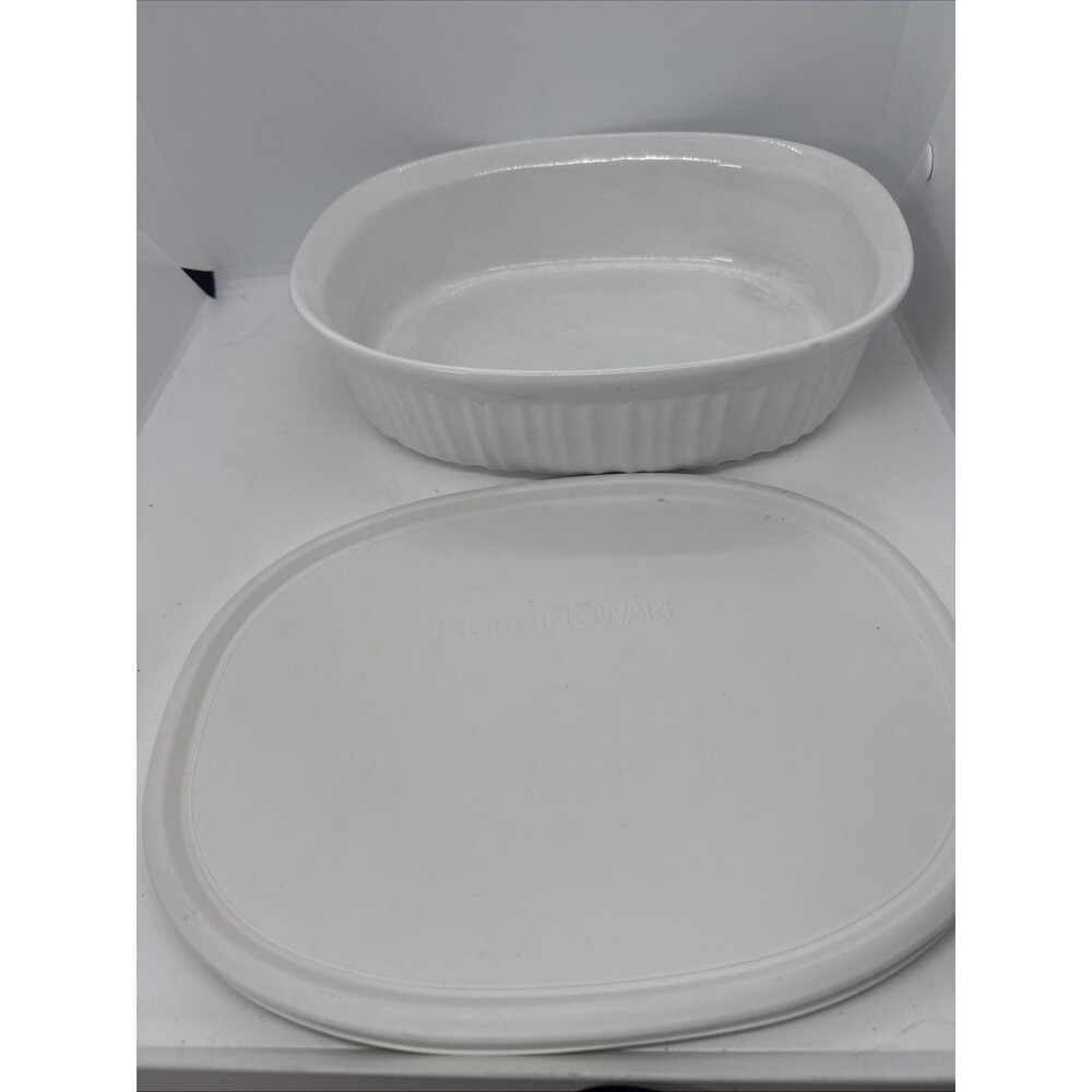CorningWare Oval French White Stoneware 2.5 Qt Casserole Dish Lid
